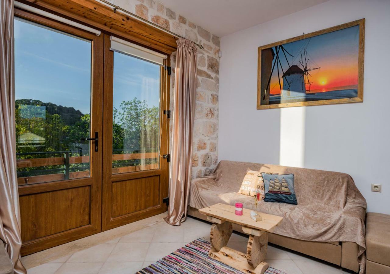 Villa Windmill Near Shipwreck Beach Volímai Екстериор снимка
