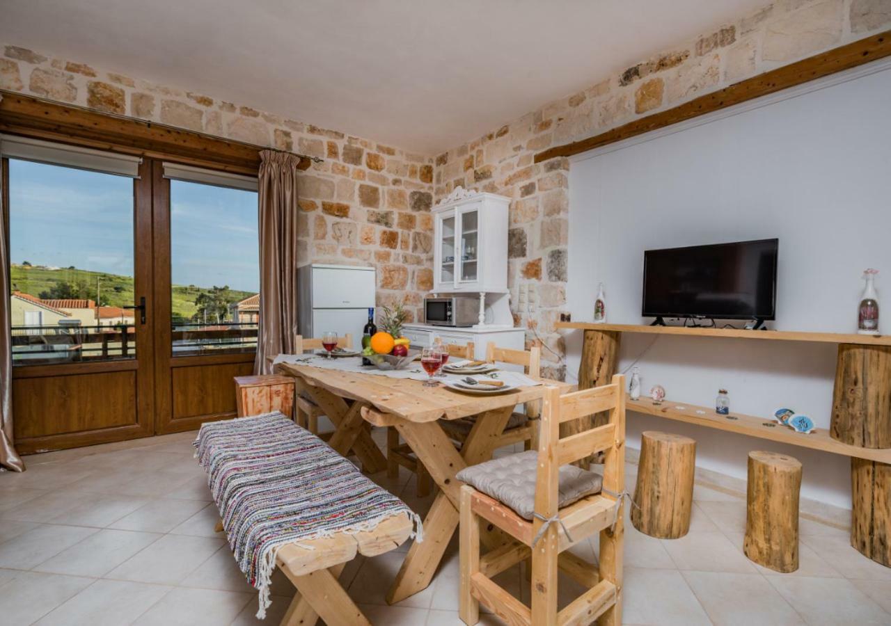 Villa Windmill Near Shipwreck Beach Volímai Екстериор снимка