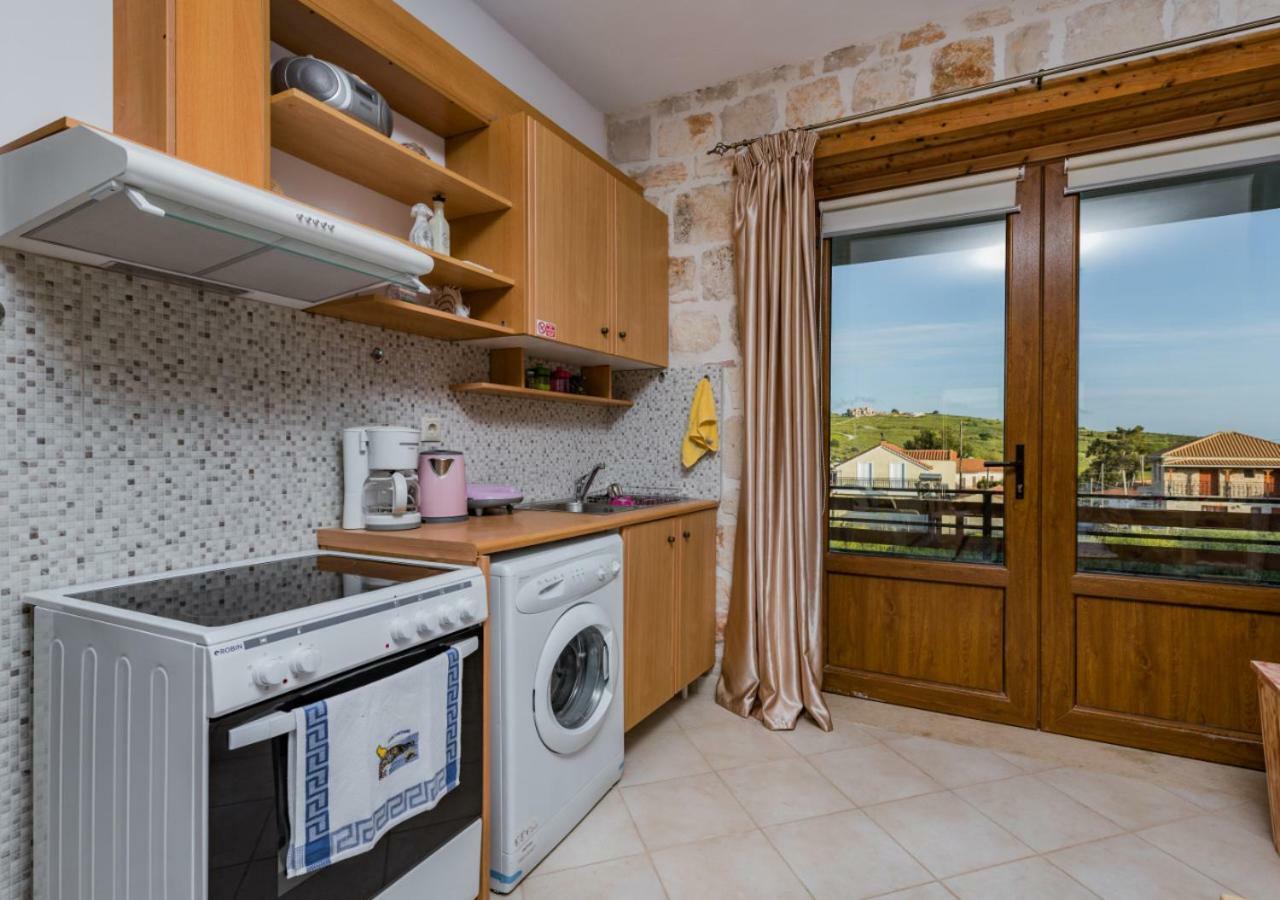 Villa Windmill Near Shipwreck Beach Volímai Екстериор снимка